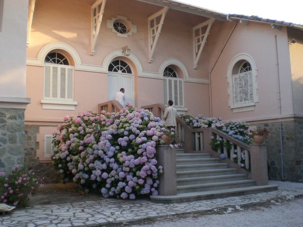 face nord , entrée par le grand escalier